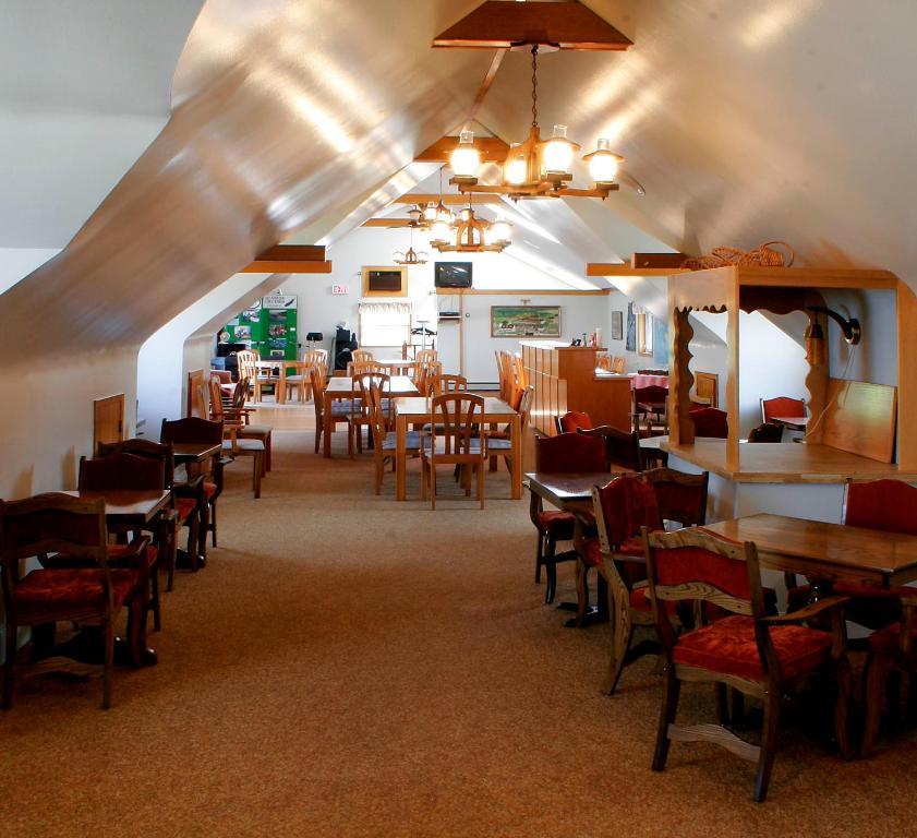 Laurie's Inn Chéticamp Extérieur photo